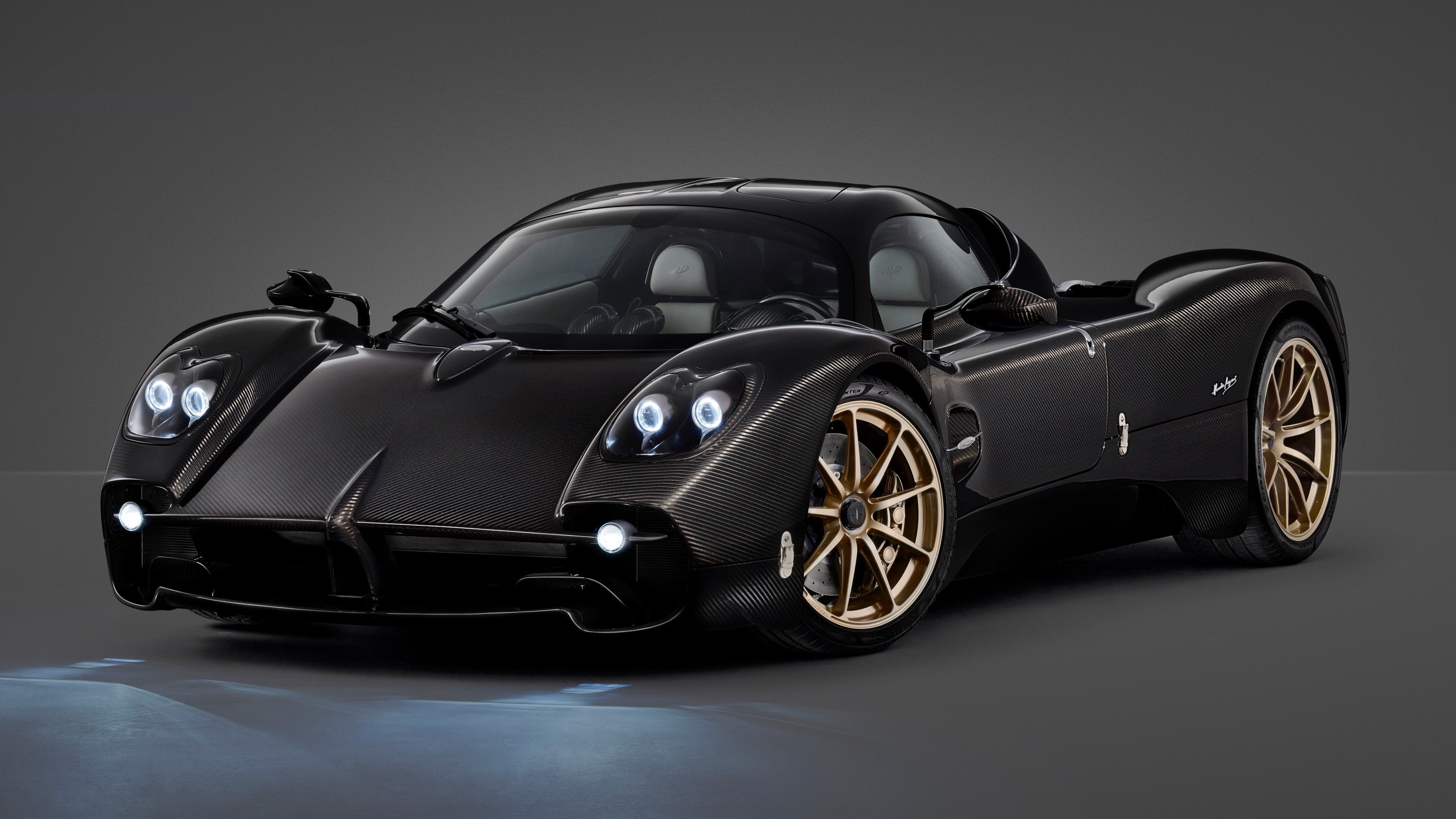 Pagani Utopia, Pagani, Carbon, Goldene Felgen, Studio, 4K, Hintergrund für den Desktop