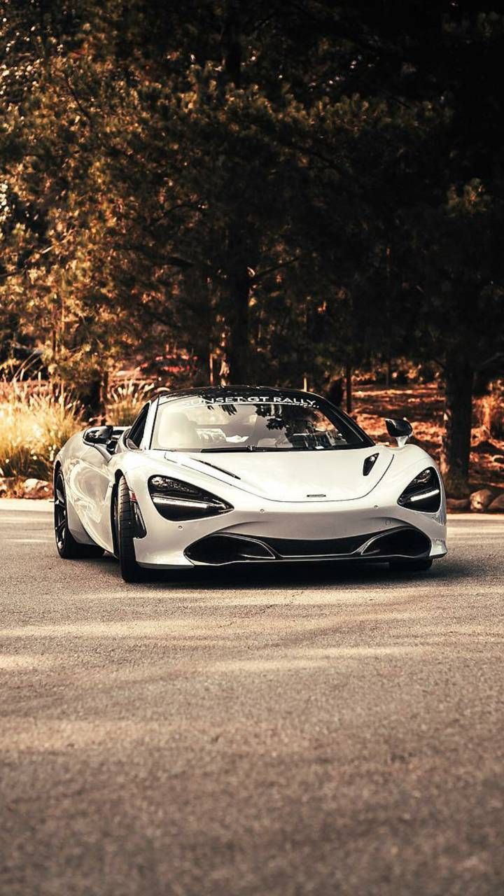 McLaren 720S, Weißes Cabrio, Supersportwagen, Herbst, Hochformat, Hintergrundbild fürs Smartphone