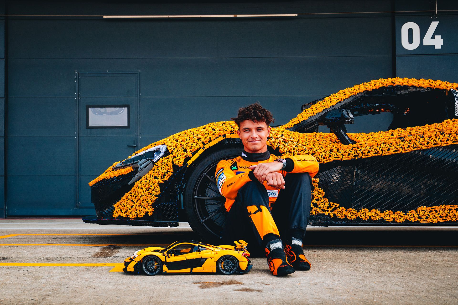 Lando Norris, McLaren, LEGO, Rennfahrer, Boxengasse, Full HD, Desktop-Hintergrund für Windows