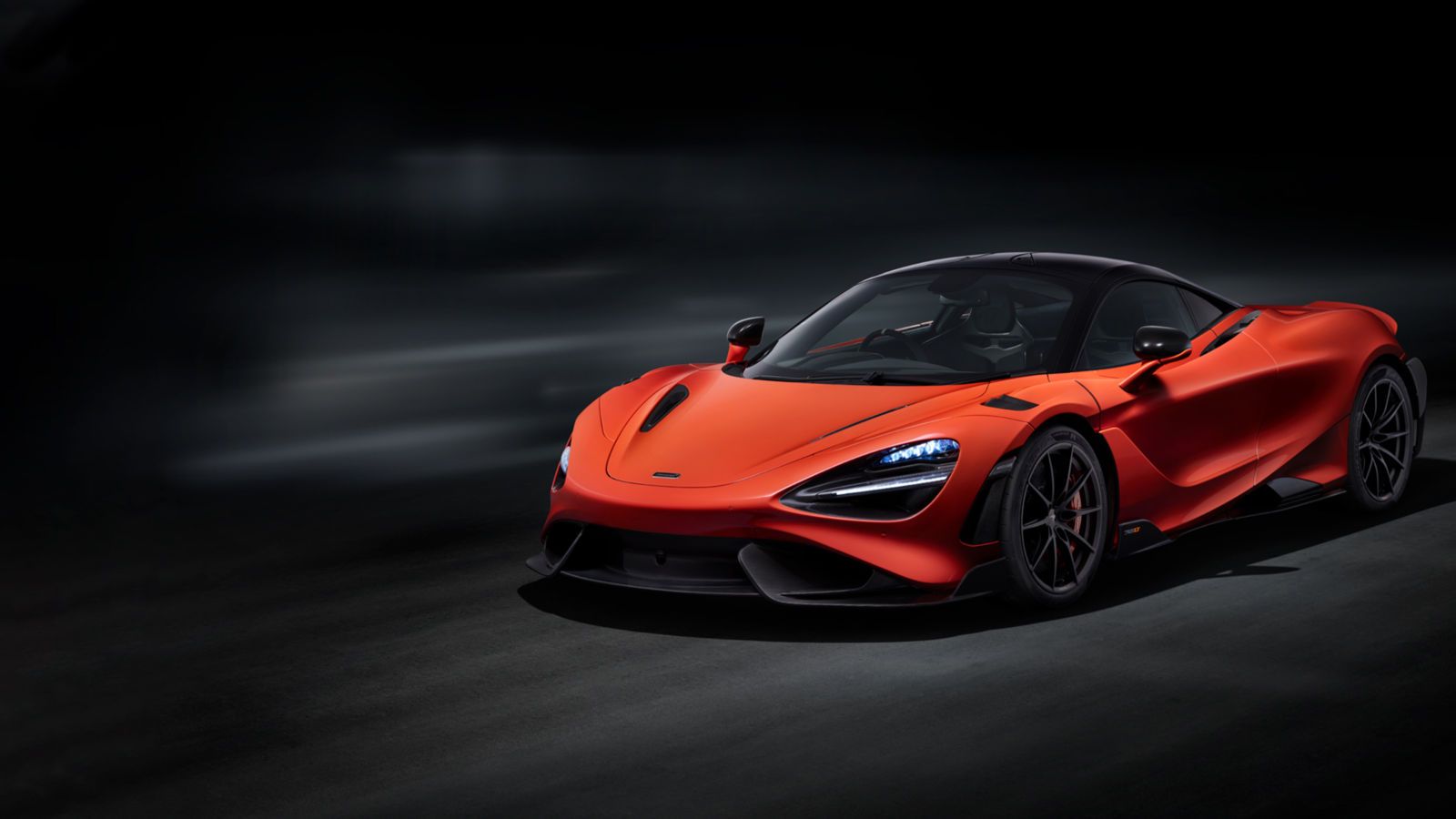 McLaren 765LT, Roter Supersportwagen, Schwarzer Hintergrund, Bewegung, HD Wallpaper