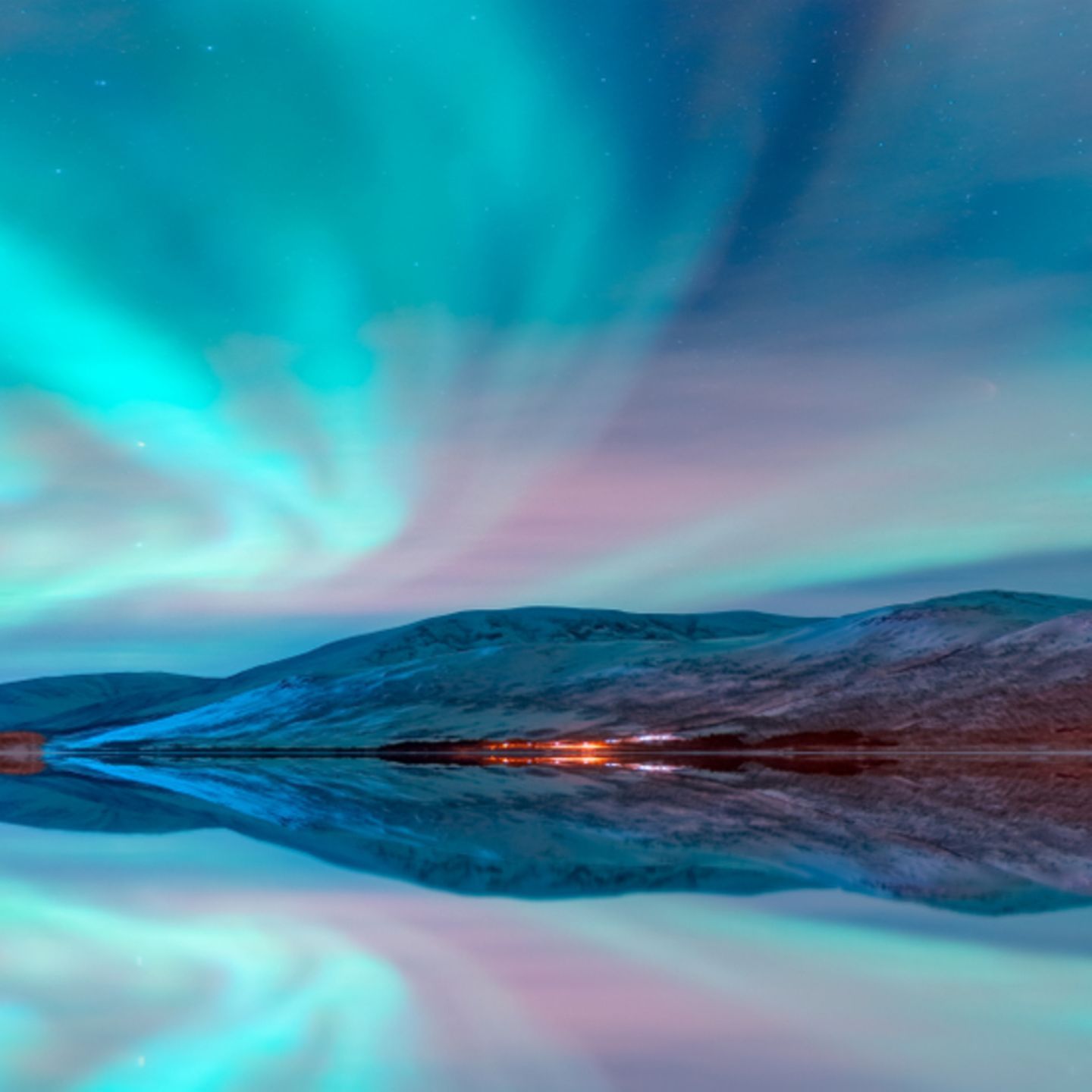 Nordlicht, Türkis, Berg, Spiegelung, Symmetrie, Hintergrundbild für iPad und Tablet