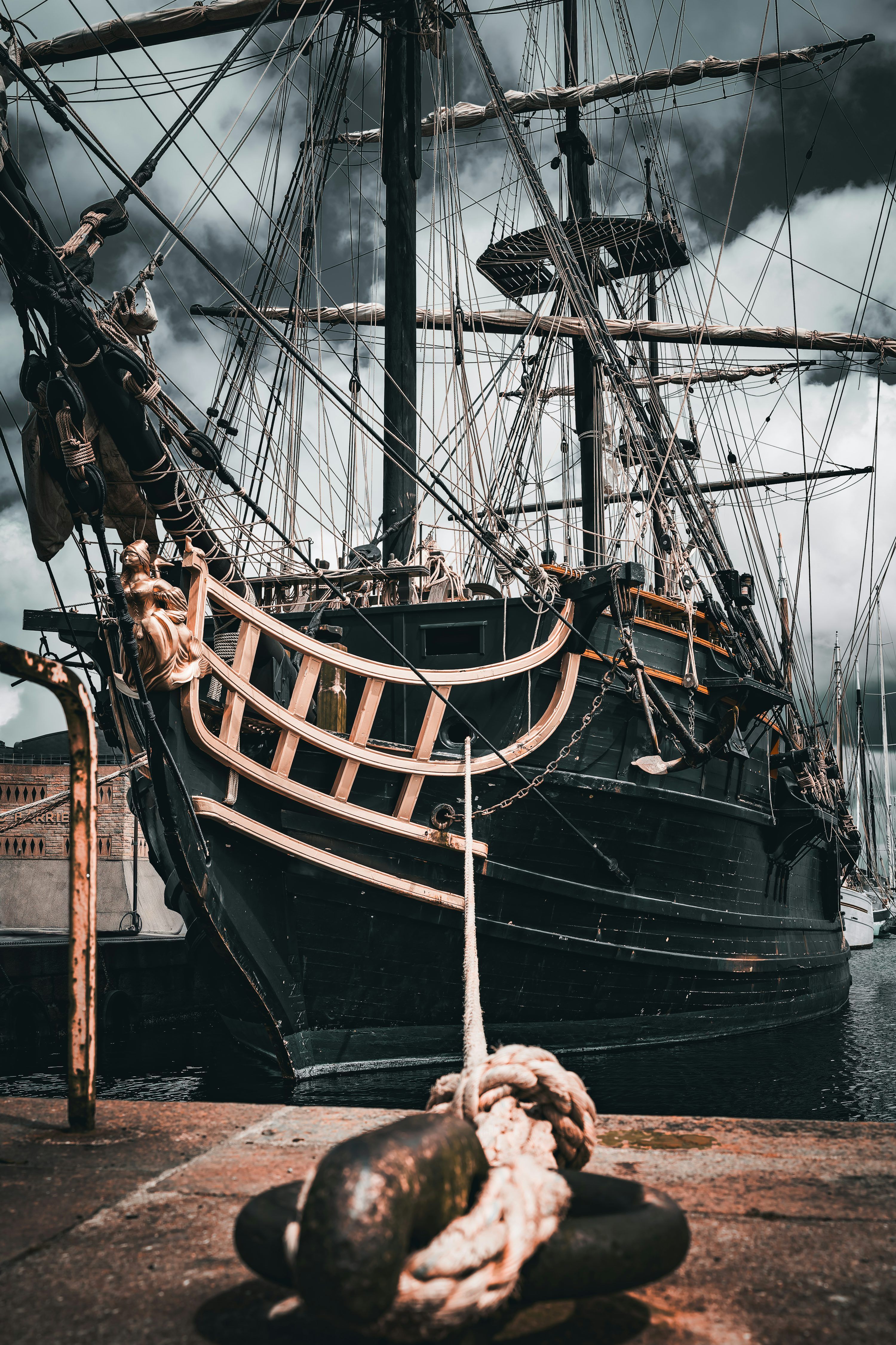 Segelschiff, Hafen, Tau, Takelage, Monochrom, QHD+, Hintergrundbild fürs Handy