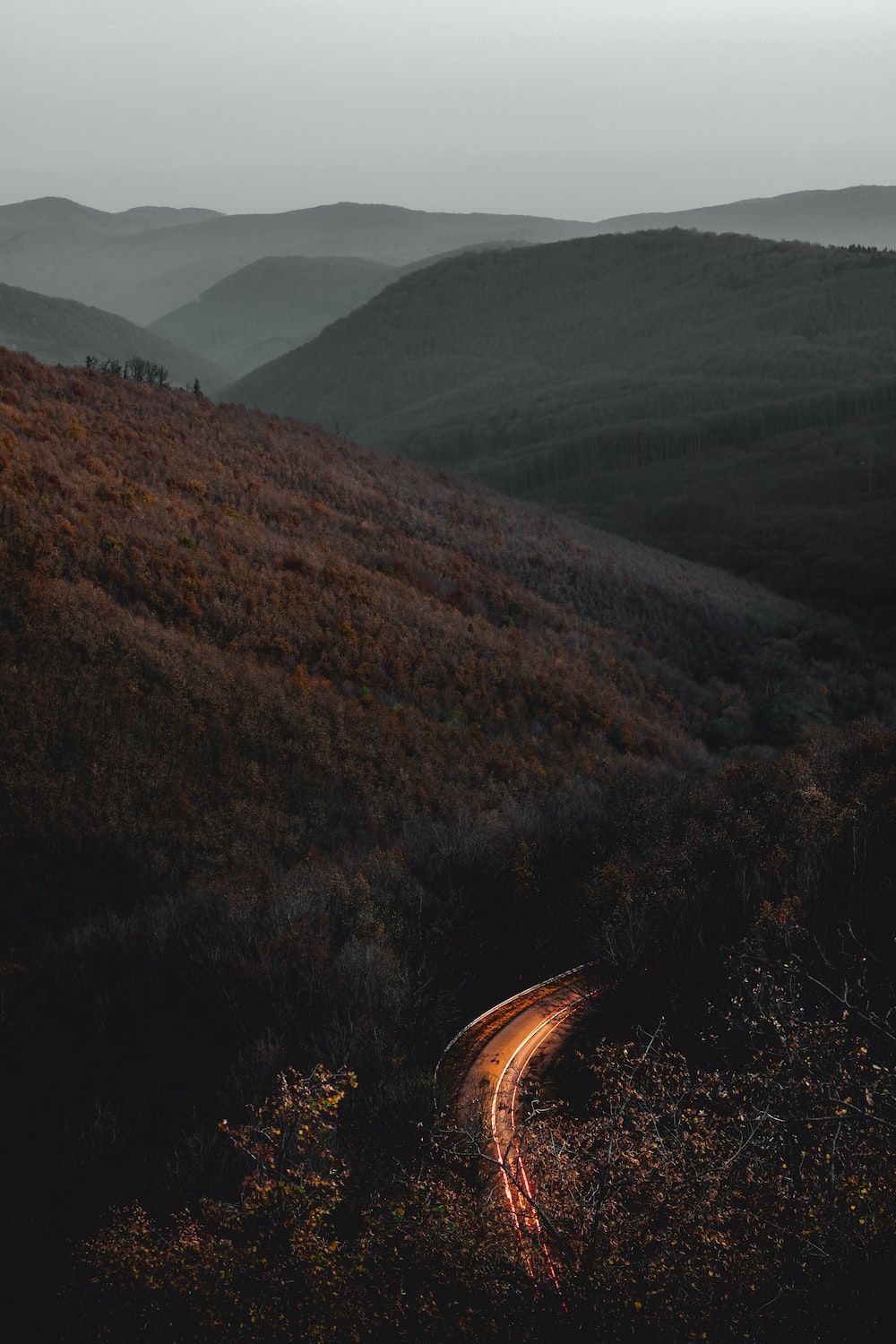 Hügel, Wald, Nebel, Landstraße, Gedämpfte Farben, HD, Hintergrundbild fürs Handy