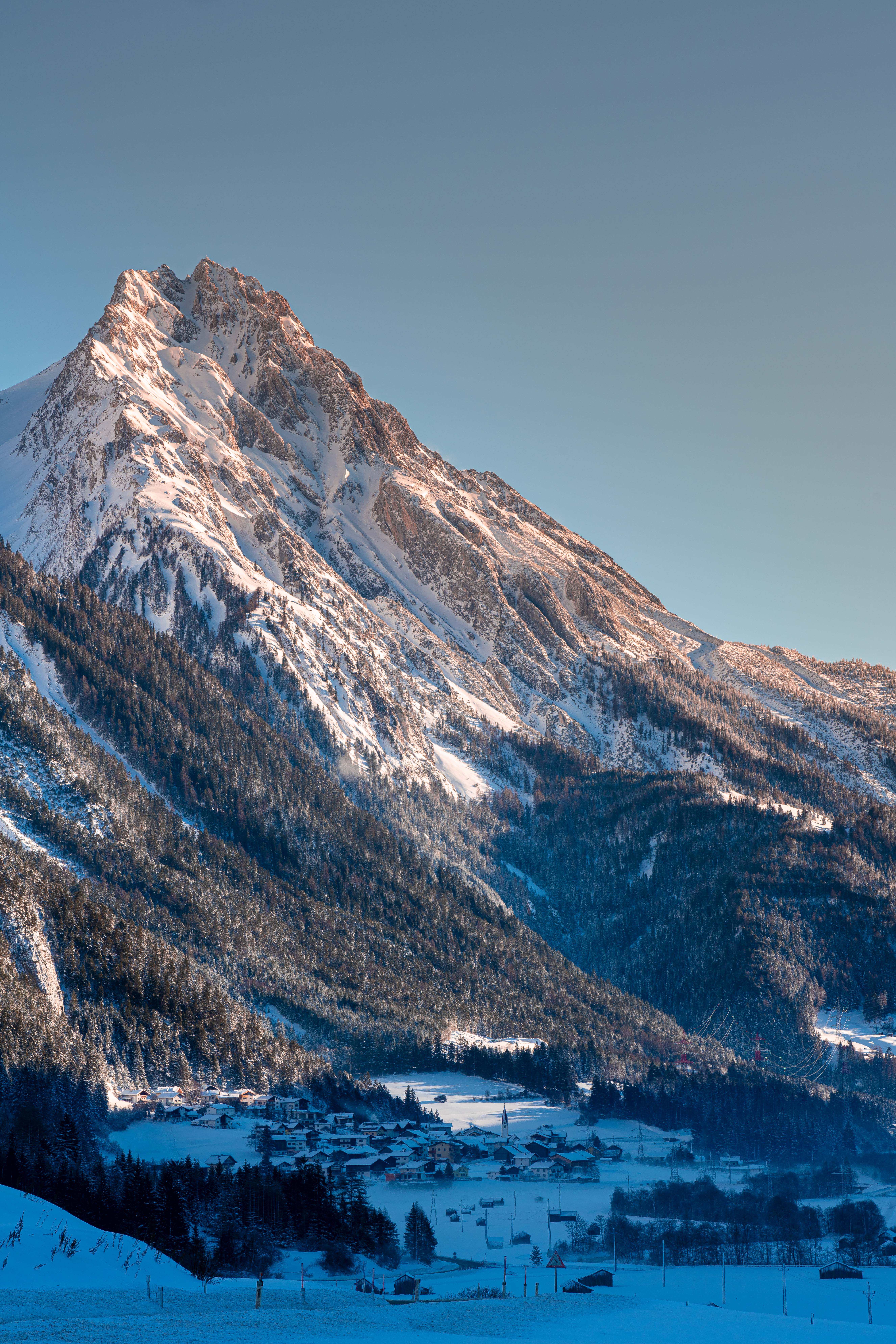 Berggipfel, Schnee, Alpen, Blauer Himmel, QHD+, Hintergrundbild fürs Tablet