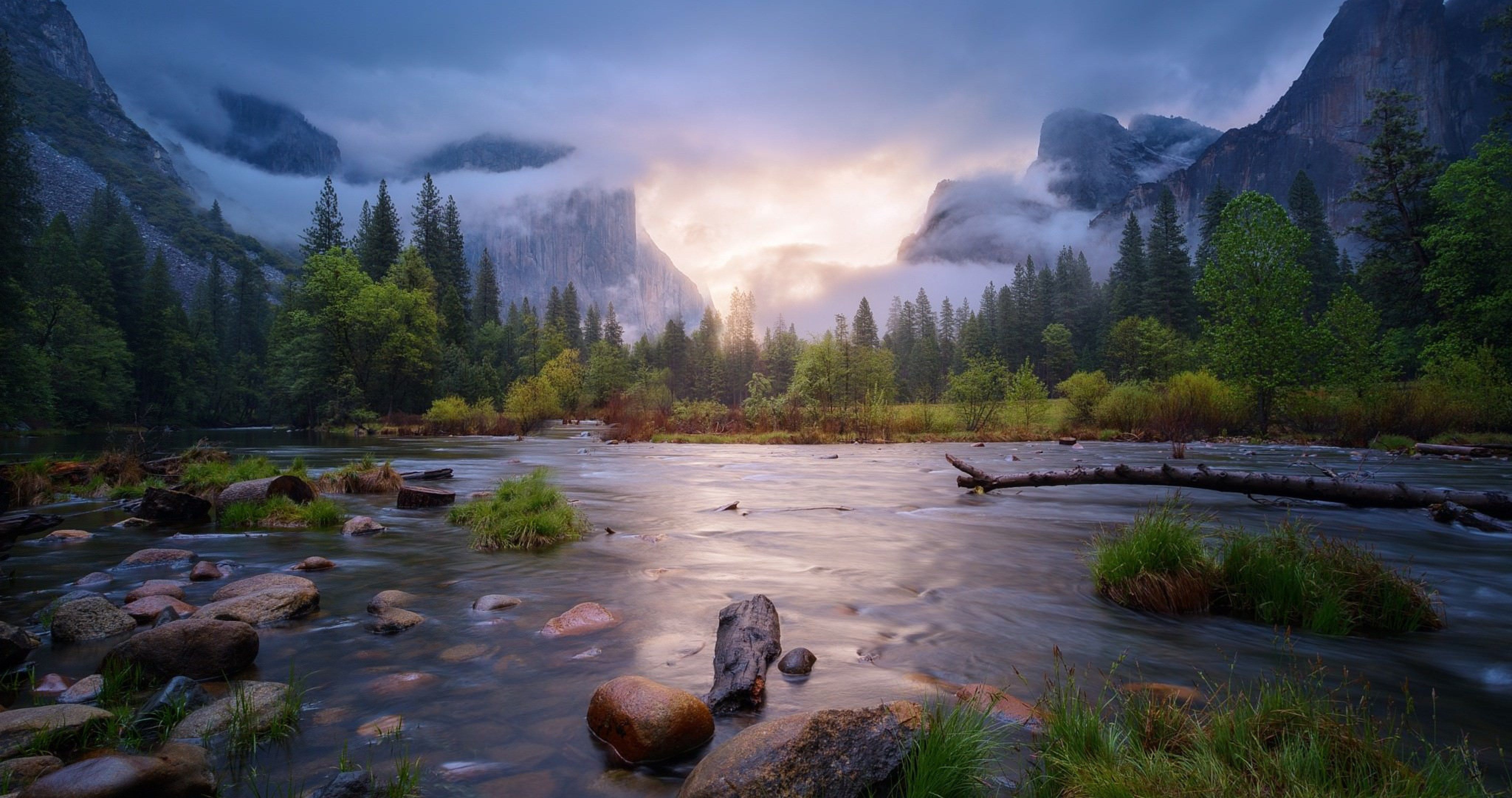 Fluss, Wald, Nebel, Berge, Sonnenstrahlen, 4K, Hintergrundbild für den PC