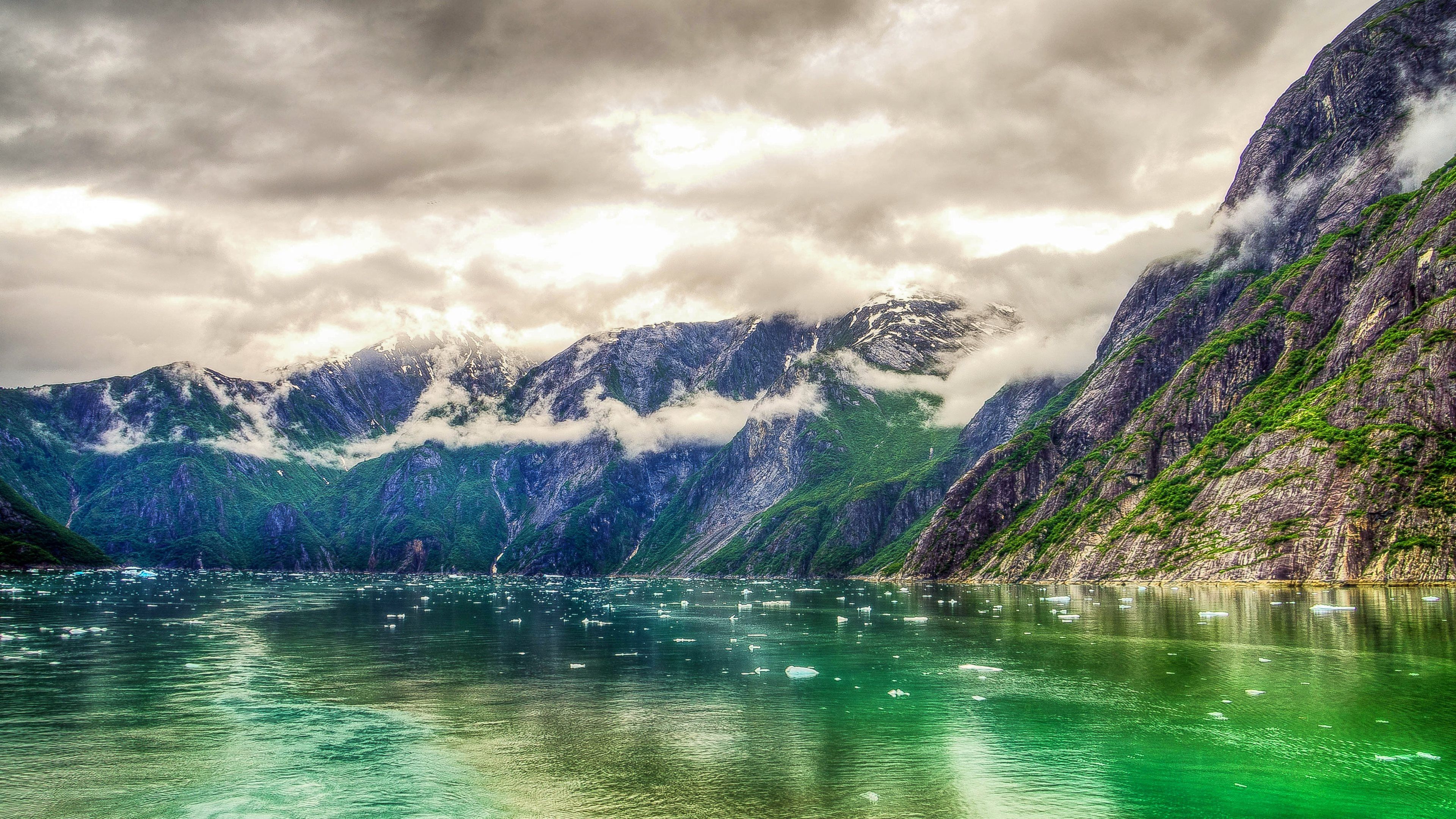 Fjord, Berge, Grünes Wasser, Wolken, 4K, Hintergrund für den Desktop