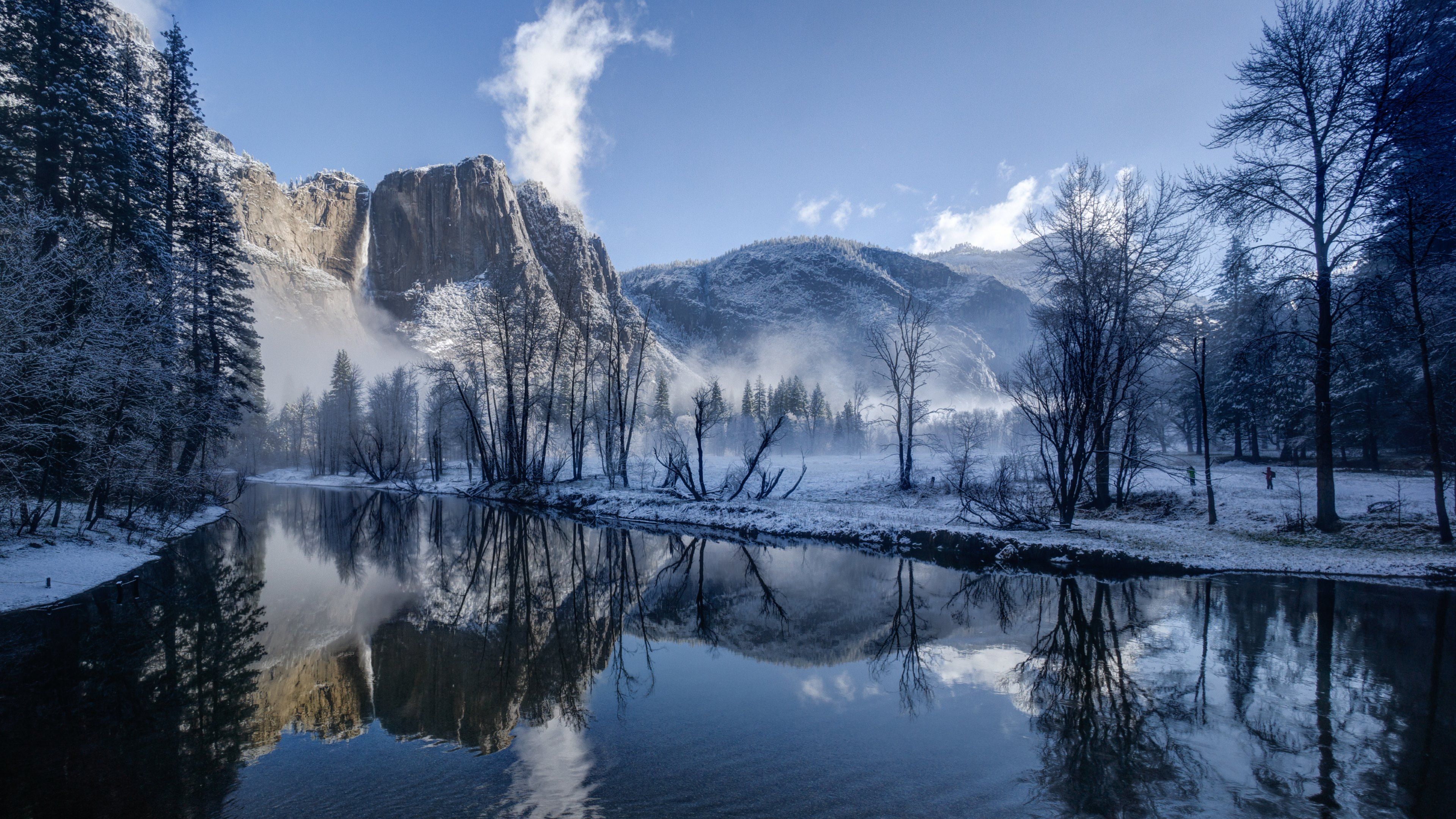 Winterlandschaft, Fluss, Felswände, Schnee, Spiegelung, 16:9, 4K-Hintergrundbild für den Desktop