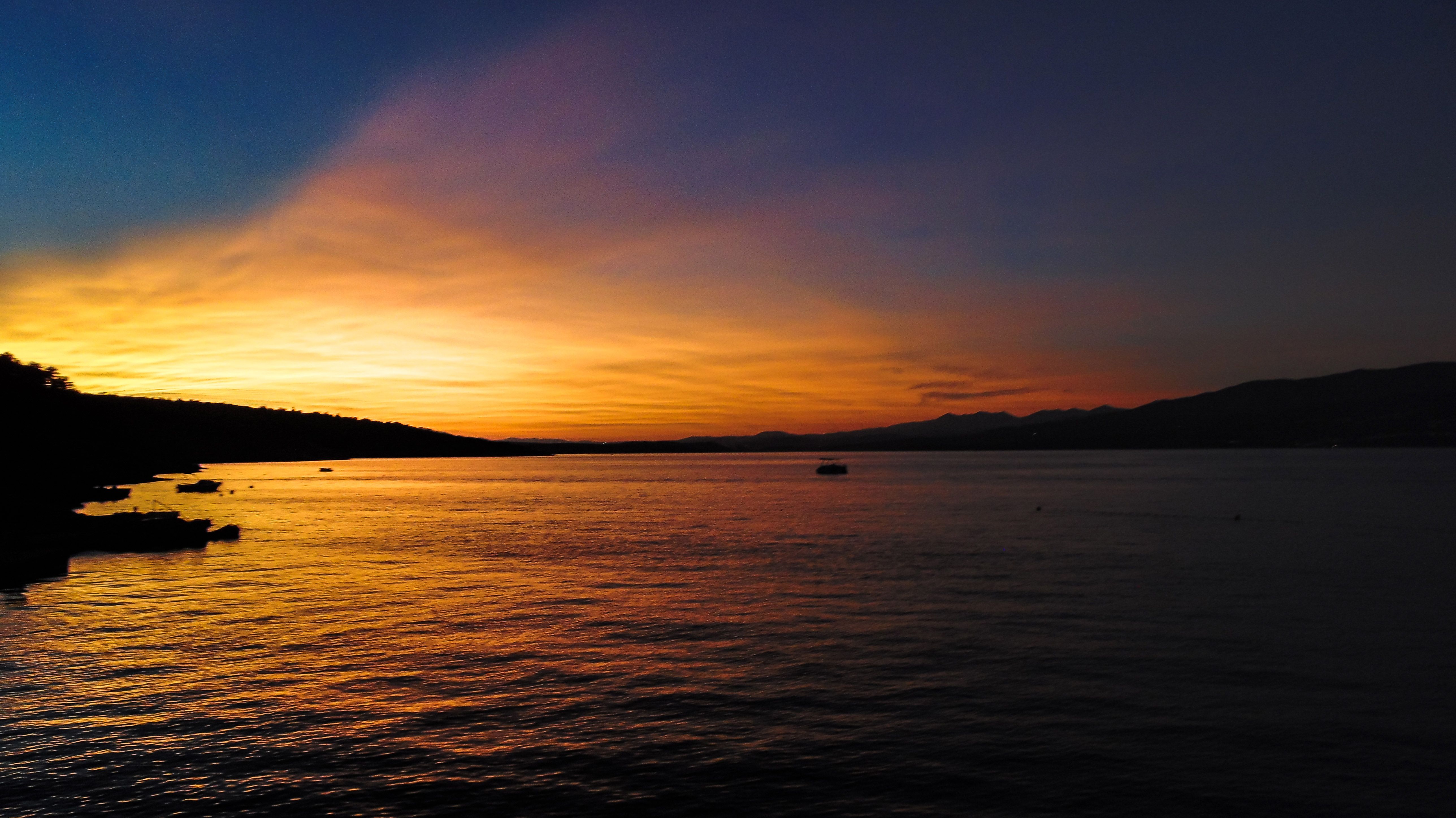Sonnenuntergang, See, Silhouette, Orange Himmel, 16:9, 5K-Hintergrundbild für den Desktop