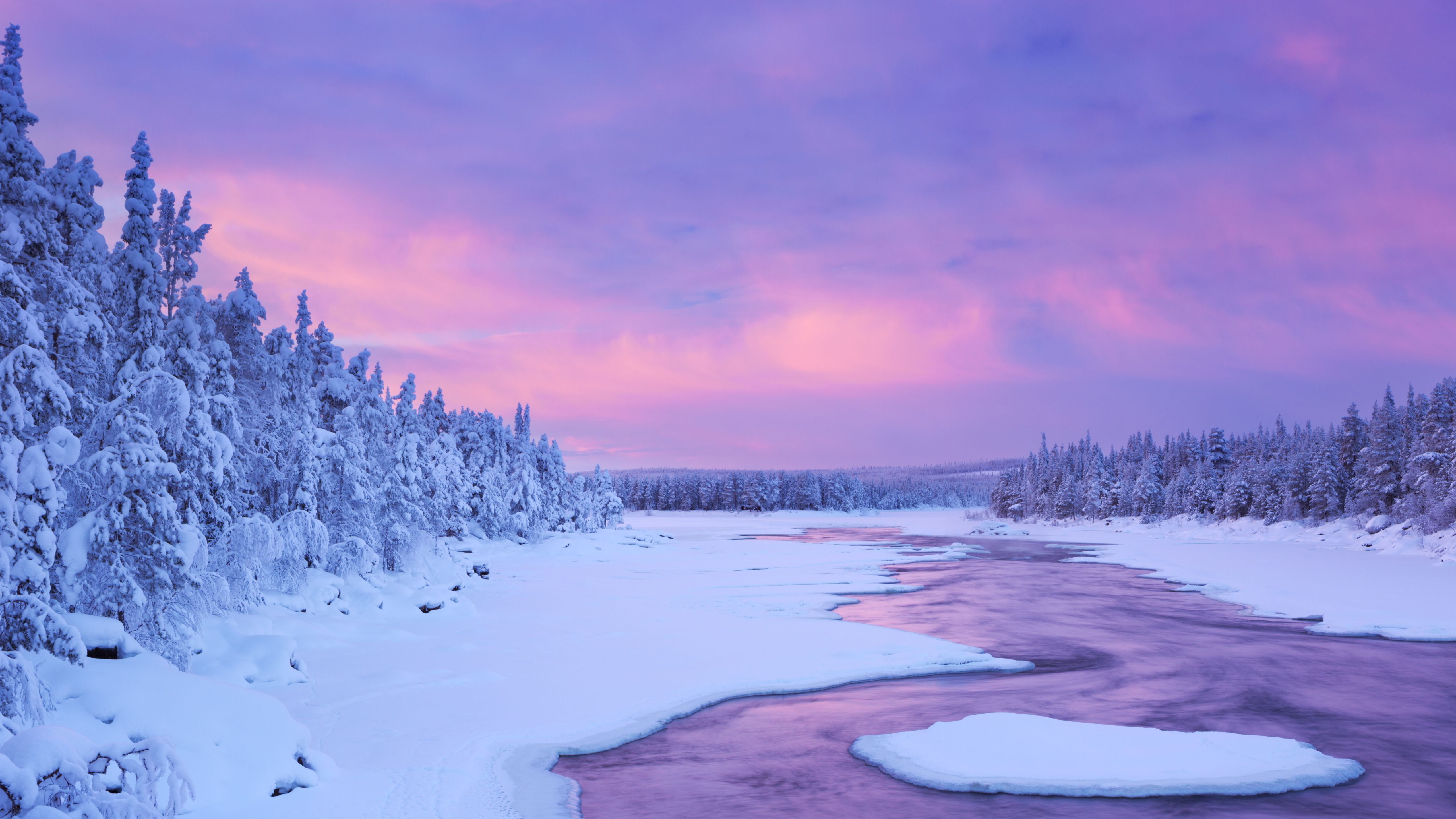 Winterlandschaft, Fluss, Verschneiter Wald, Rosa Himmel, Eis, 5K, Breitbild-Hintergrundbild