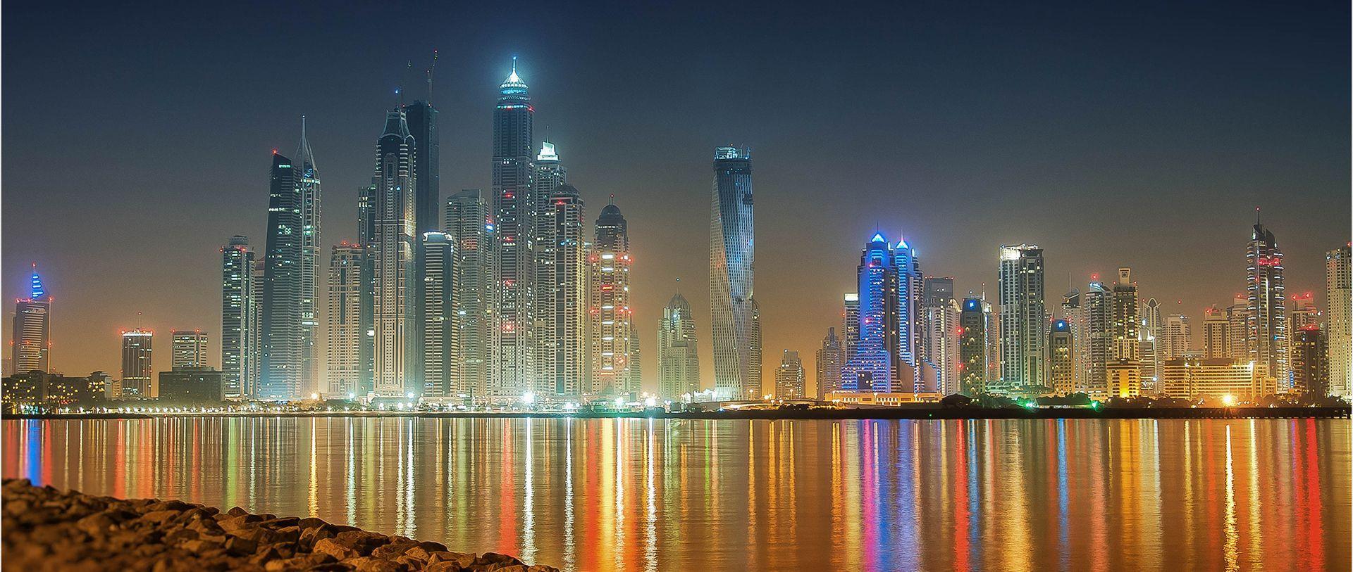 Dubai Marina, Dubai, Skyline, Nacht, Lichter, Spiegelung, Full HD, PC-Hintergrundbild