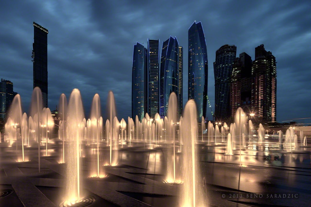 Etihad Towers, Abu Dhabi, Springbrunnen, Abenddämmerung, Wolken, HD, Laptop-Hintergrundbild