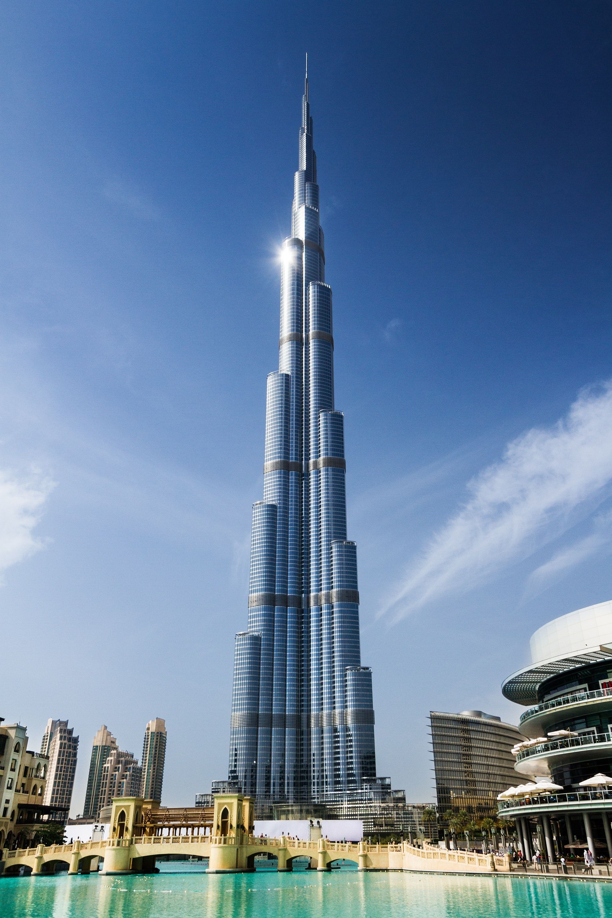 Burj Khalifa, Dubai, Wolkenkratzer, Blauer Himmel, QHD+, Sperrbildschirm fürs iPhone
