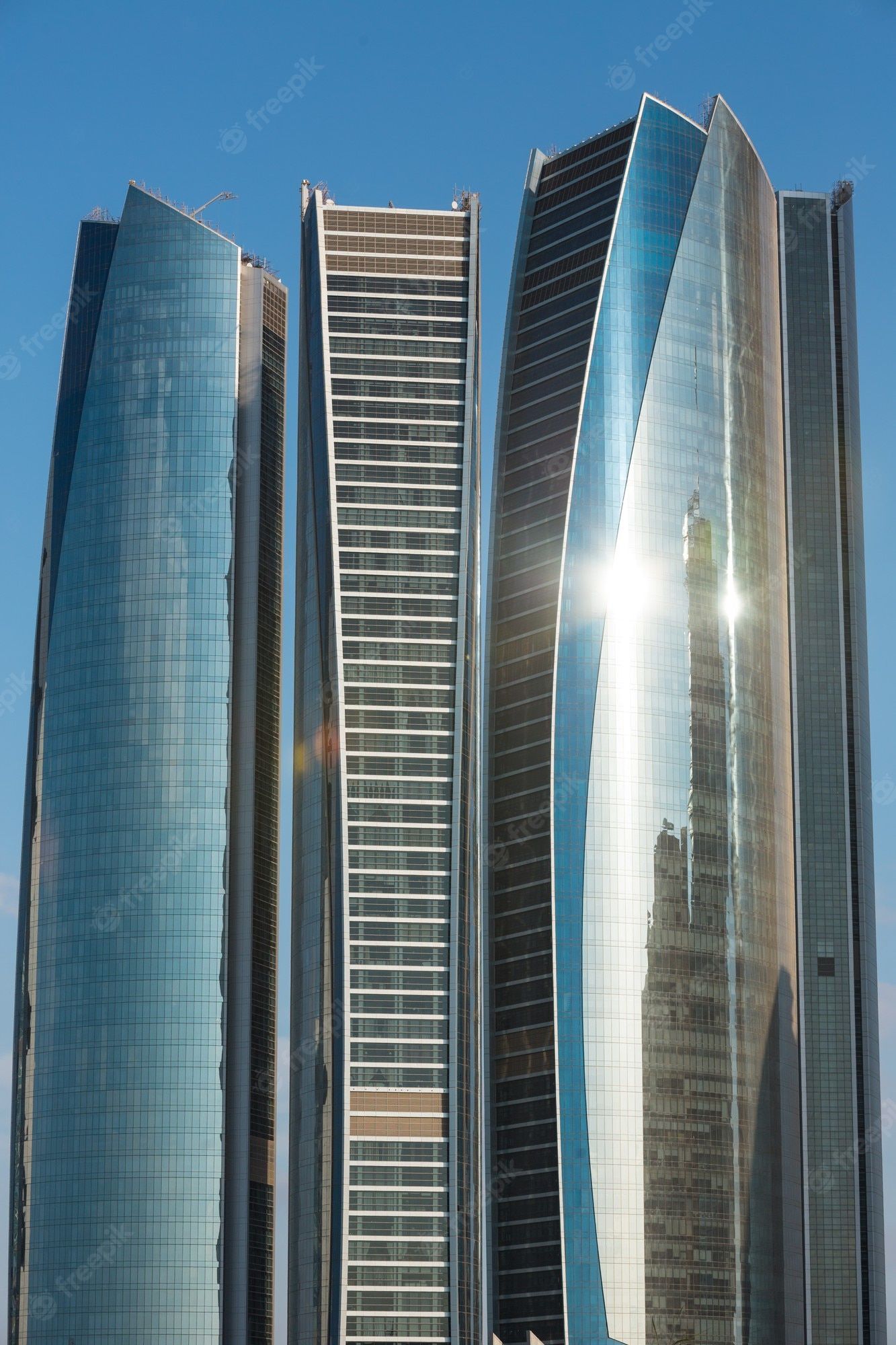 Etihad Towers, Abu Dhabi, Glasfassade, Froschperspektive, Full HD, iPhone-Hintergrundbild