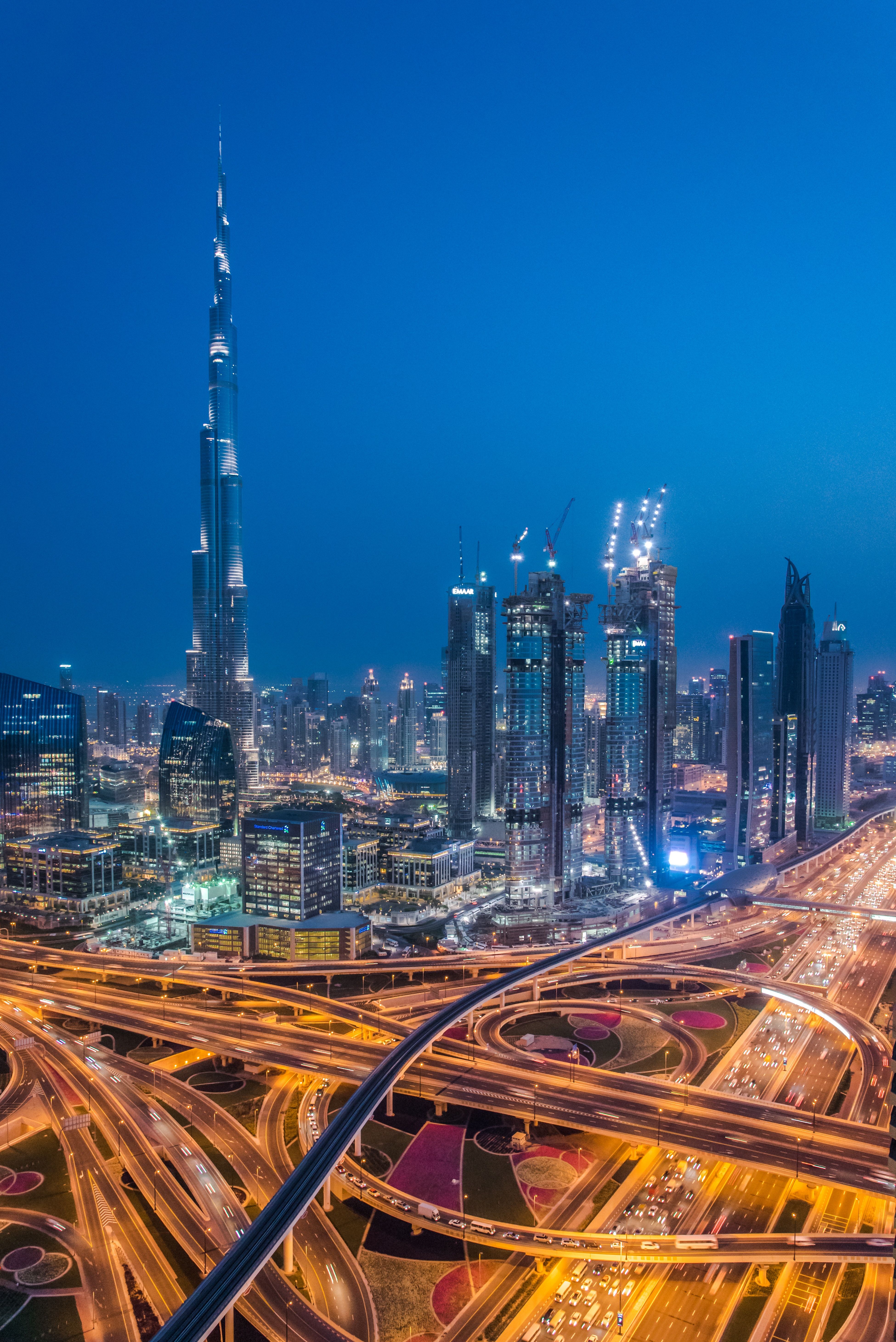Burj Khalifa, Dubai, Autobahnkreuz, Lichtspuren, Nacht, QHD+, iPad-Hintergrundbild