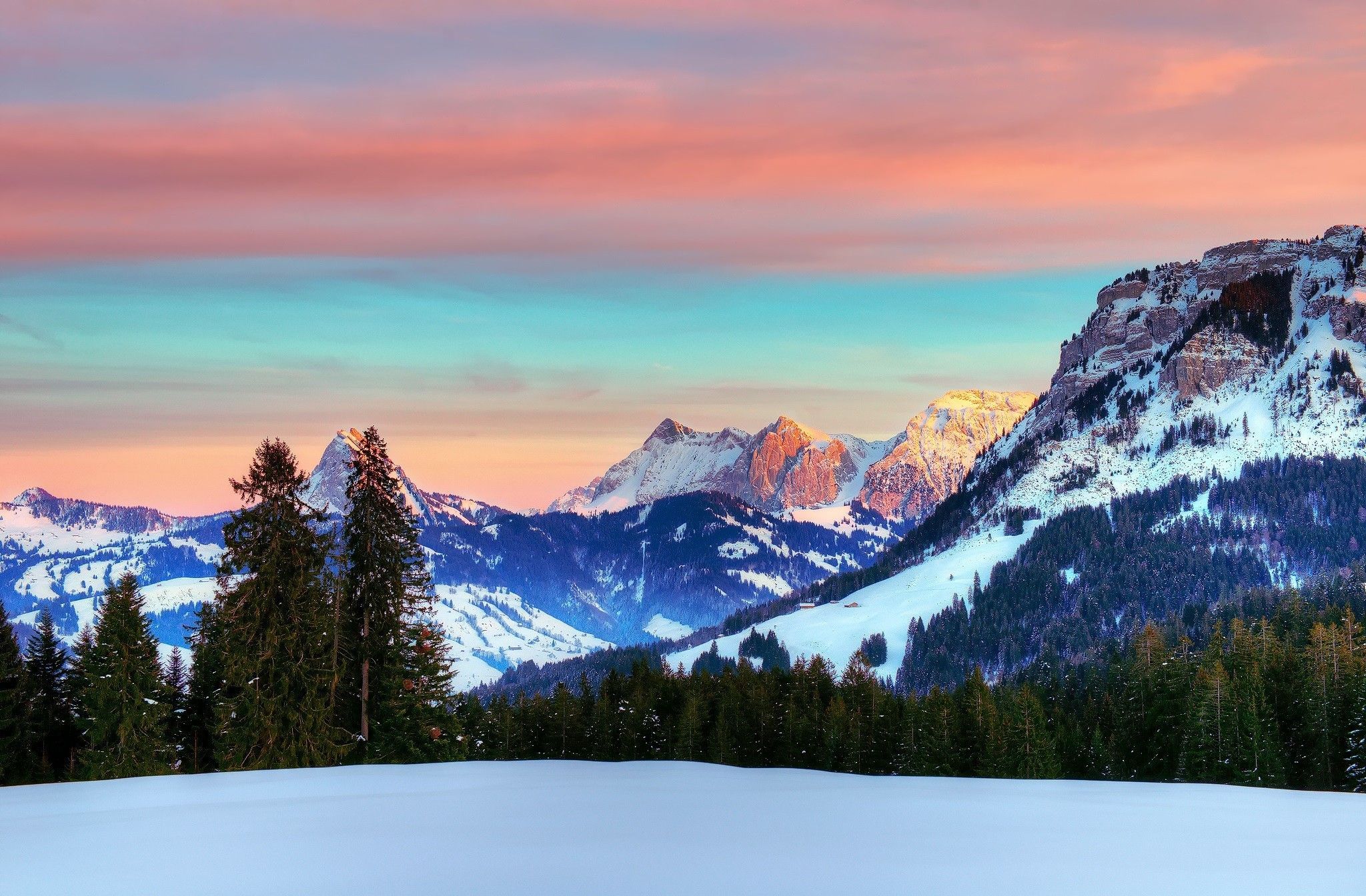 Alpen, Winterlandschaft, Rosa Himmel, Tannen, Schnee, Full HD, Desktop-Hintergrund für Windows