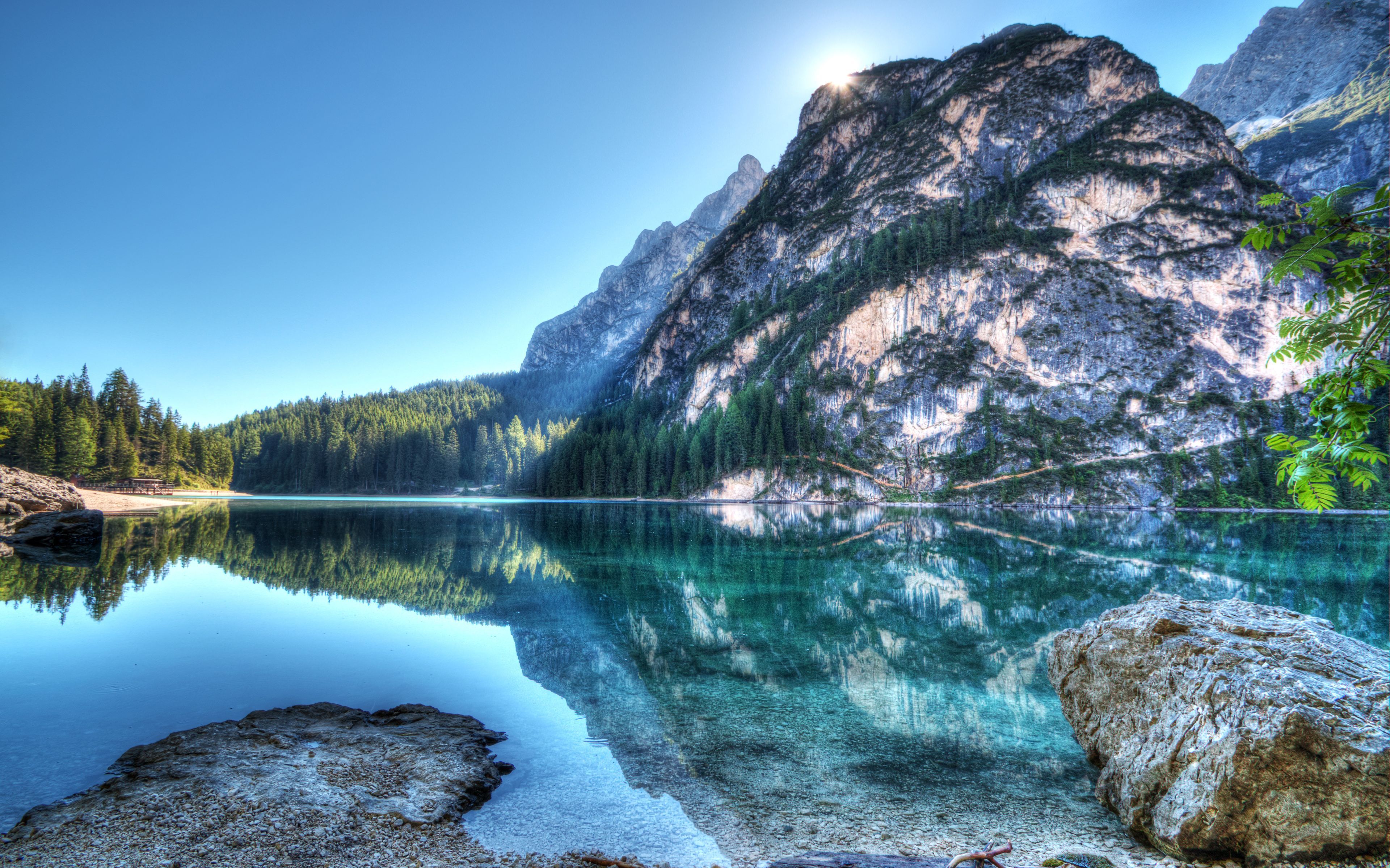 Alpen, Bergsee, Felswand, Spiegelung, HDR, 16:10, 4K-Hintergrundbild für den Desktop