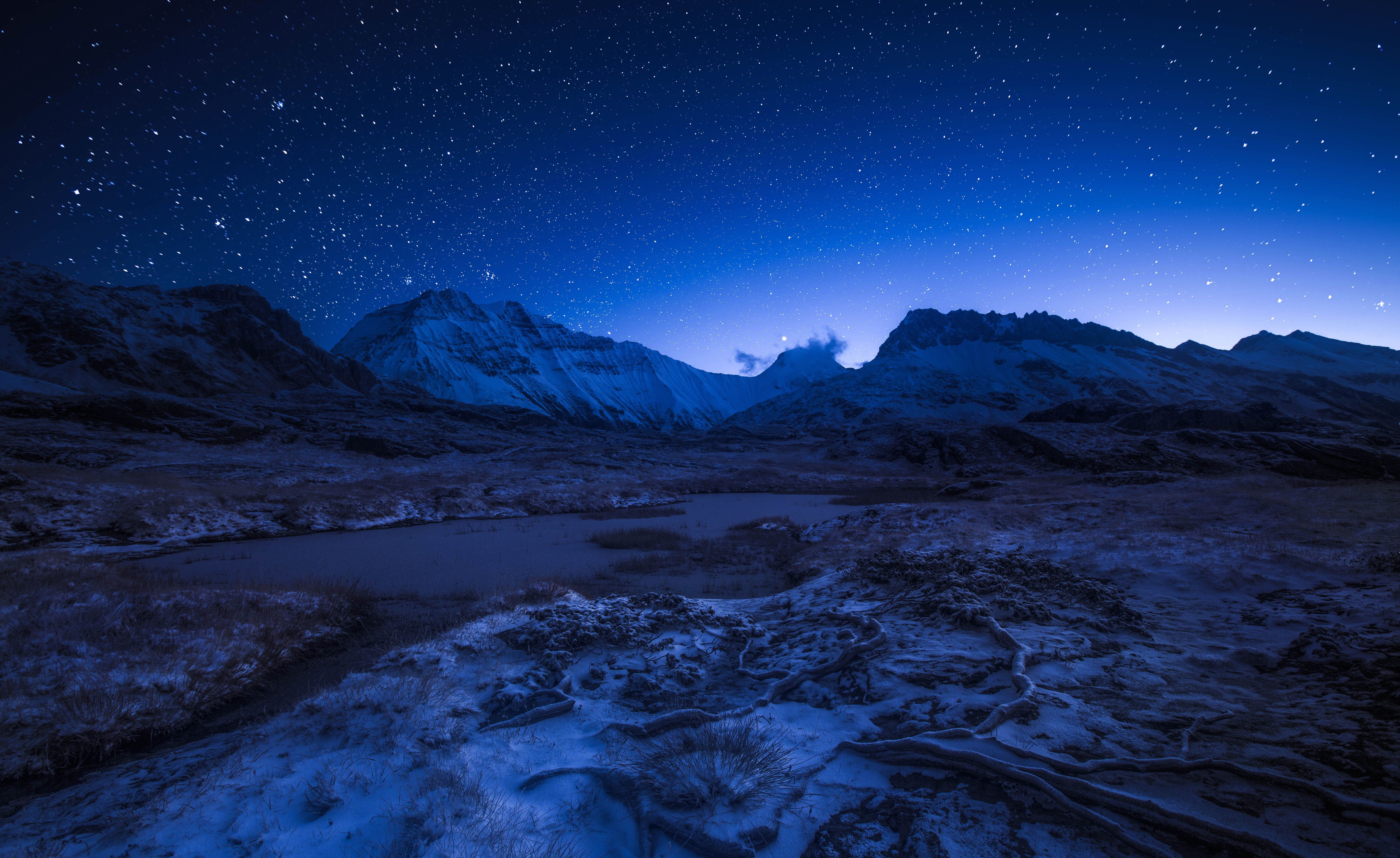 Alpen, Nacht, Sternenhimmel, Blaue Stunde, Bergsee, 5K, Hintergrundbild für den PC