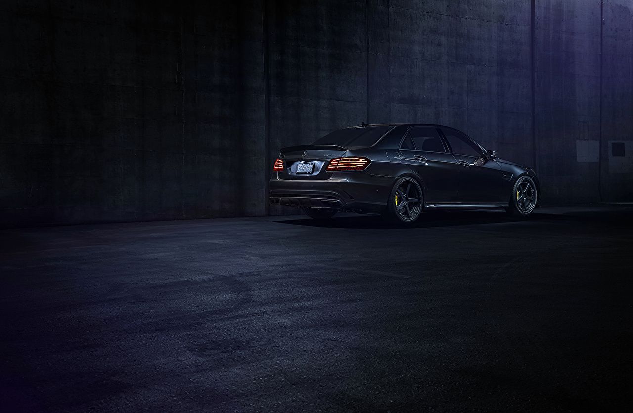 Mercedes-AMG E 63, Mercedes-Benz, Limousine, Dunkel, Halle, HD, Windows-Hintergrundbild