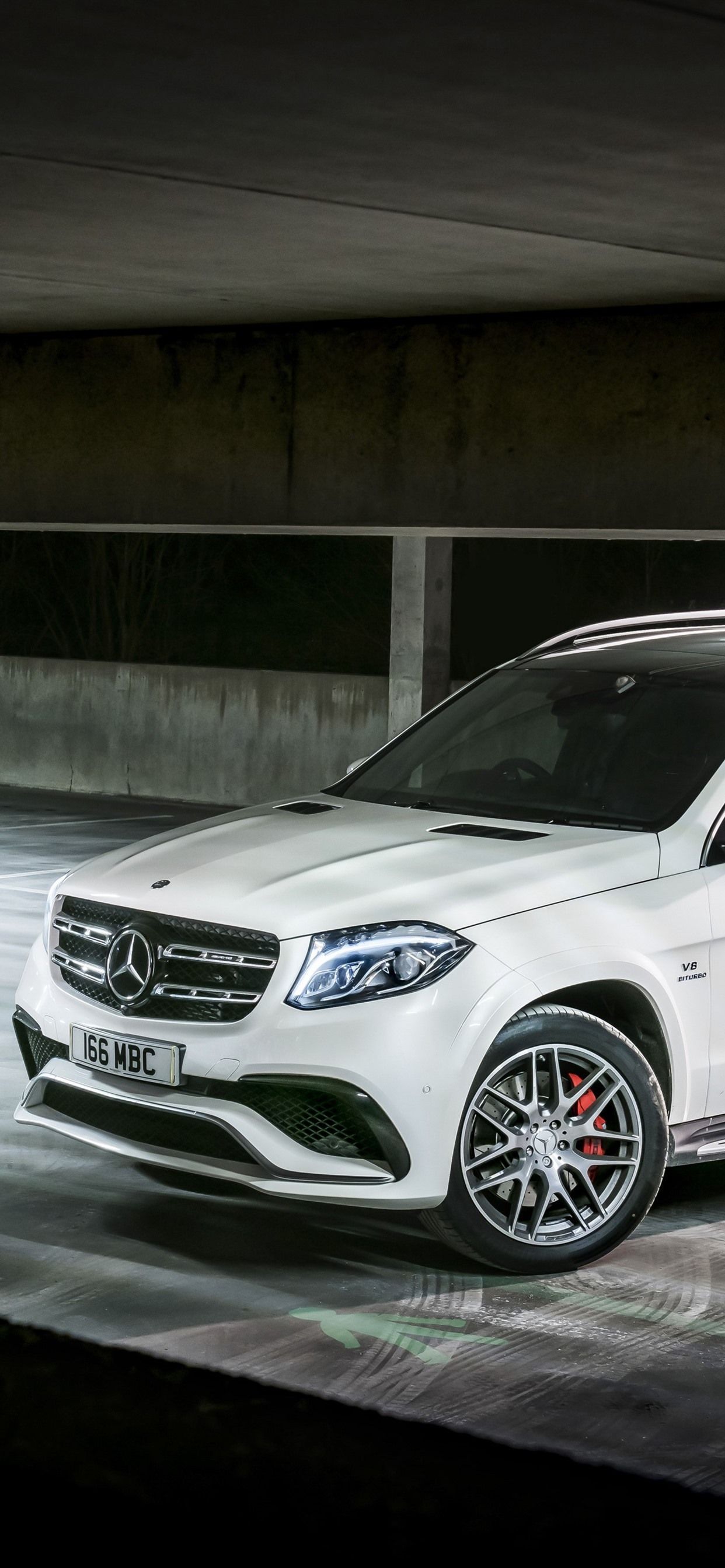 Mercedes-AMG GLE 63, Mercedes-Benz, SUV, Weißes Auto, Parkhaus, Full HD, iPhone-Hintergrundbild