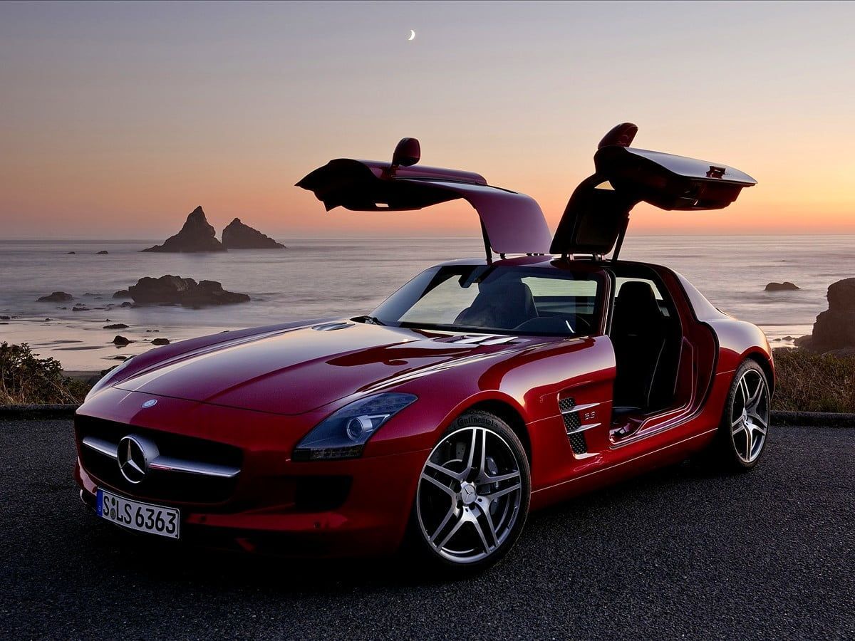 Mercedes-Benz SLS AMG, Flügeltüren, Rotes Auto, Meer, Küste, Dämmerung, Hintergrundbild fürs Tablet