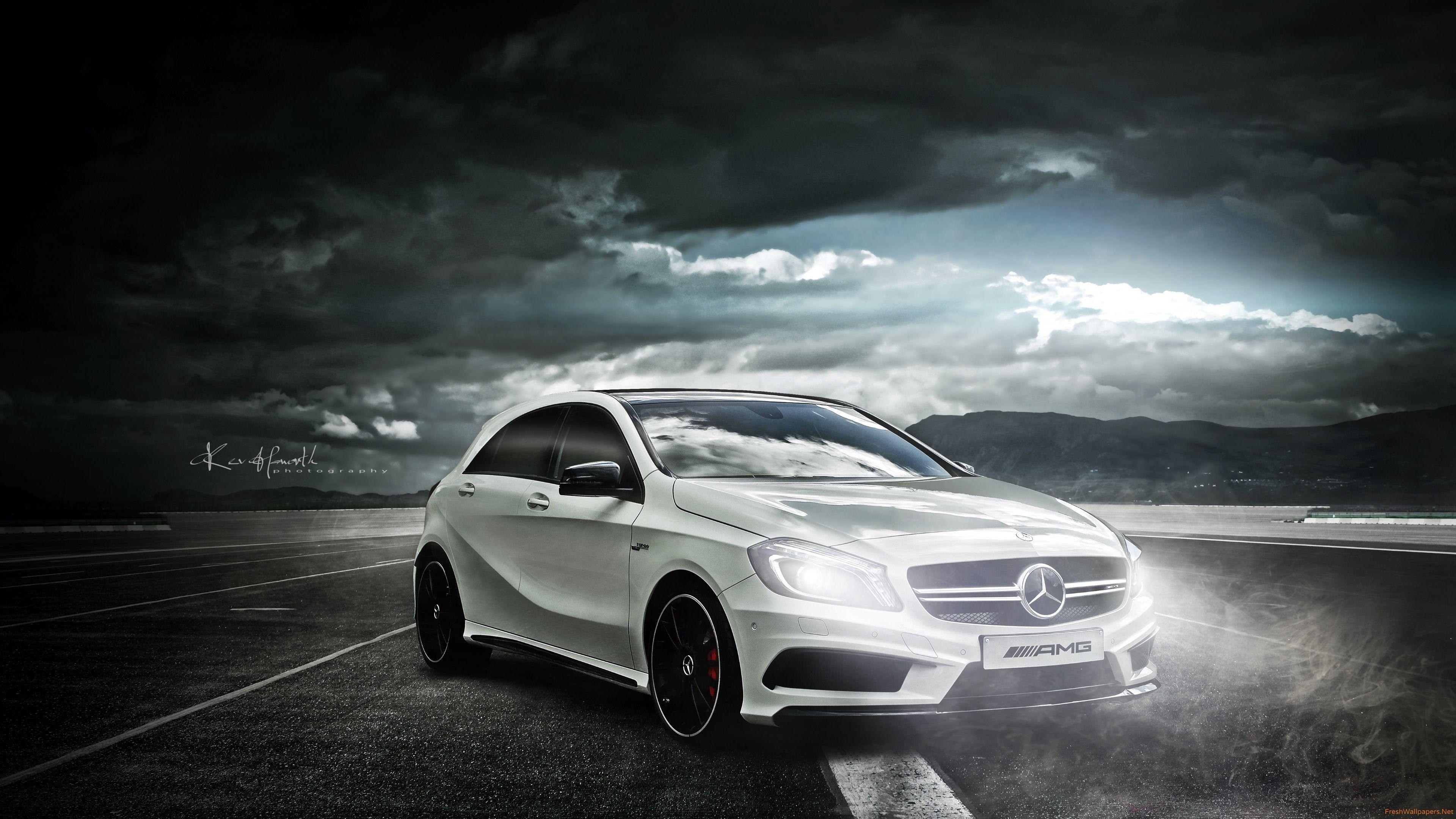 Mercedes-AMG A 45, Mercedes-AMG, Weißes Auto, Gewitterwolken, Kompaktwagen, 3840x2160, Desktop-Hintergrund