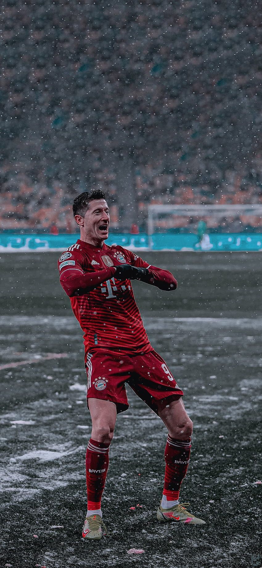 Robert Lewandowski, FC Bayern München, Schnee, Spielfeld, Winter, Hintergrundbild fürs Handy
