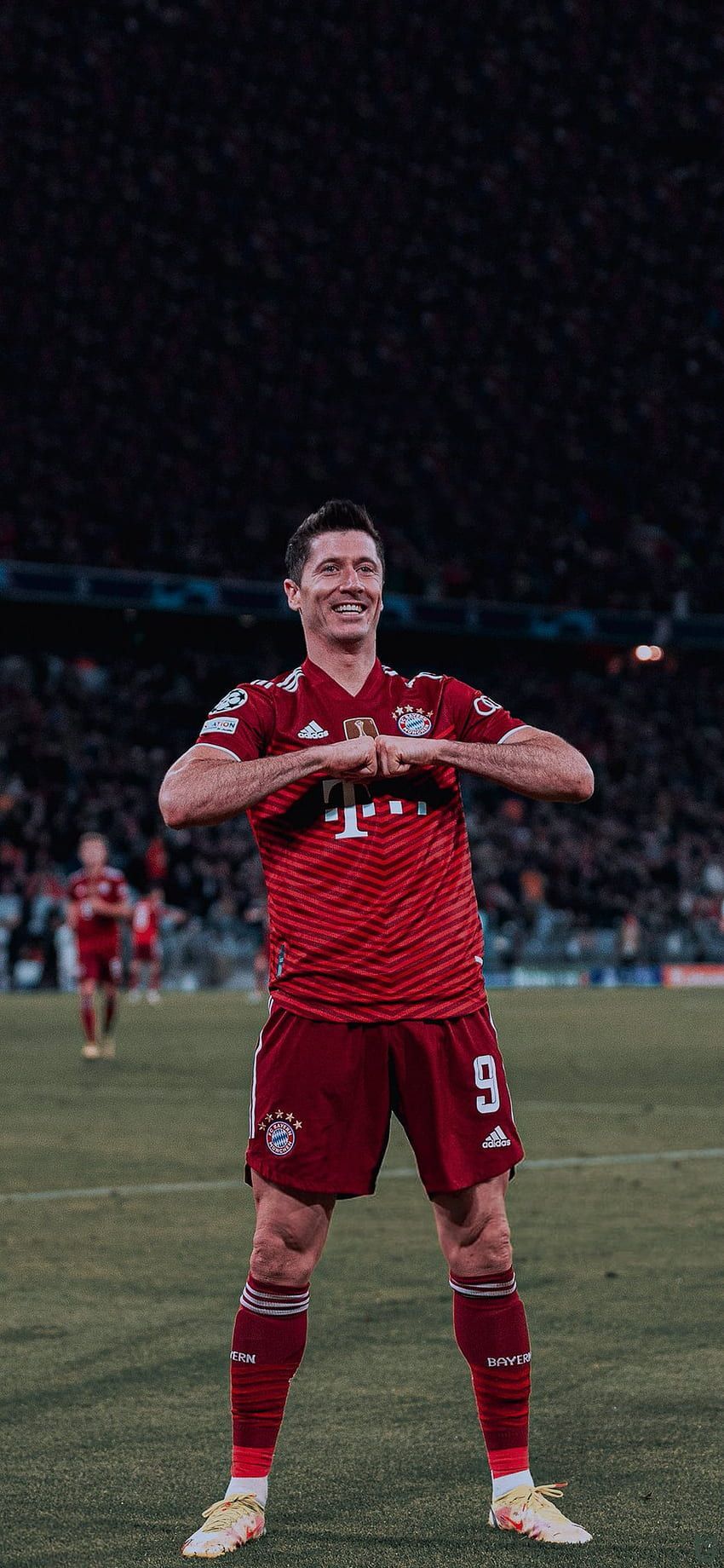 Robert Lewandowski, FC Bayern München, Dunkler Hintergrund, Spielfeld, Torjubel, Sperrbildschirm